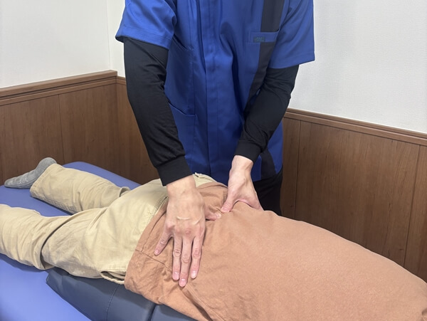 腰椎を矯正